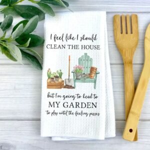 play-in-the-garden-waffle-weave-dish-towel